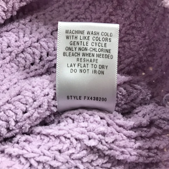 GB Girls Lavender Knit Pullover Sweater
XS 4 / 5 - Picture 8 of 9